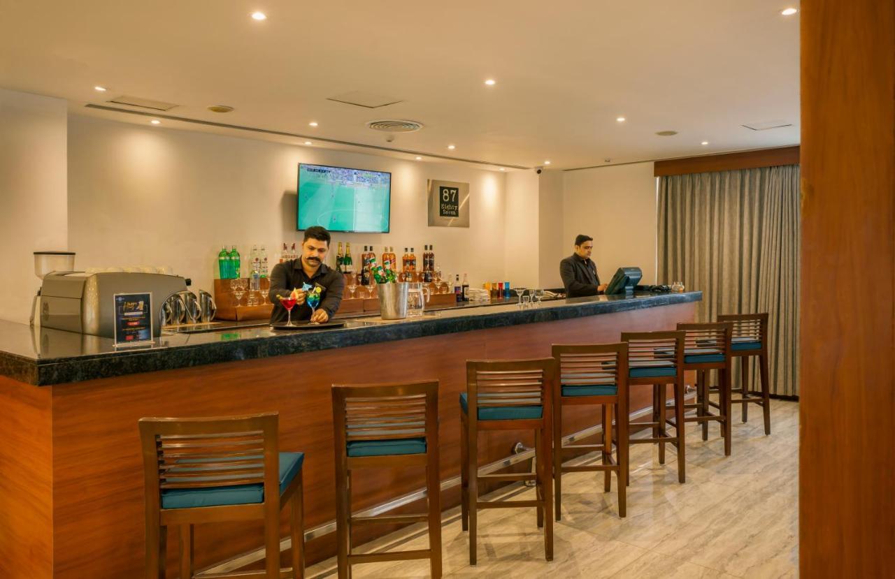 Caspia Hotel New Delhi Kültér fotó