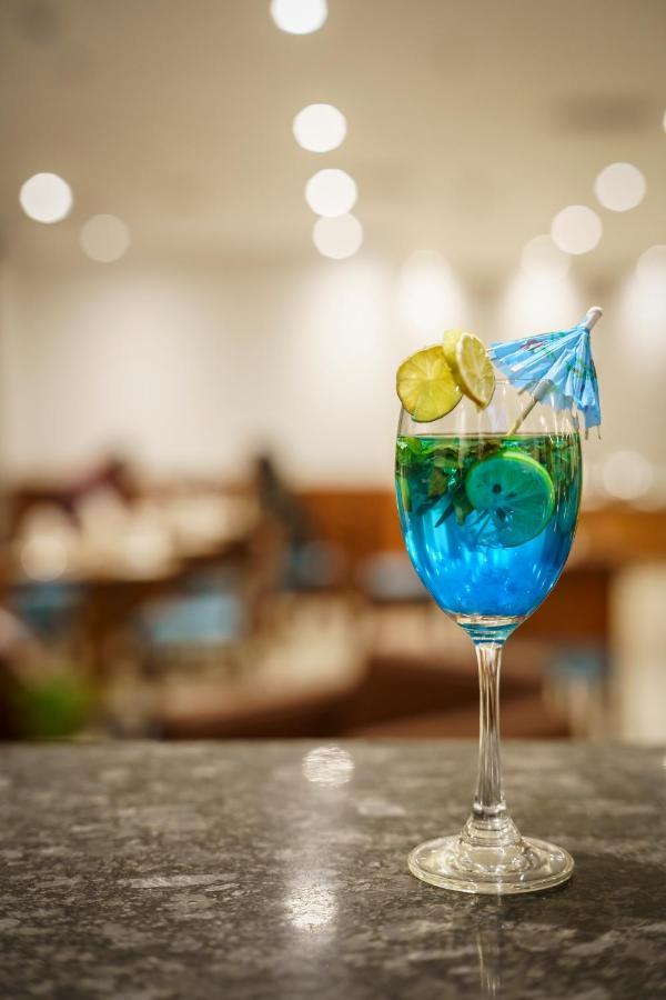Caspia Hotel New Delhi Kültér fotó
