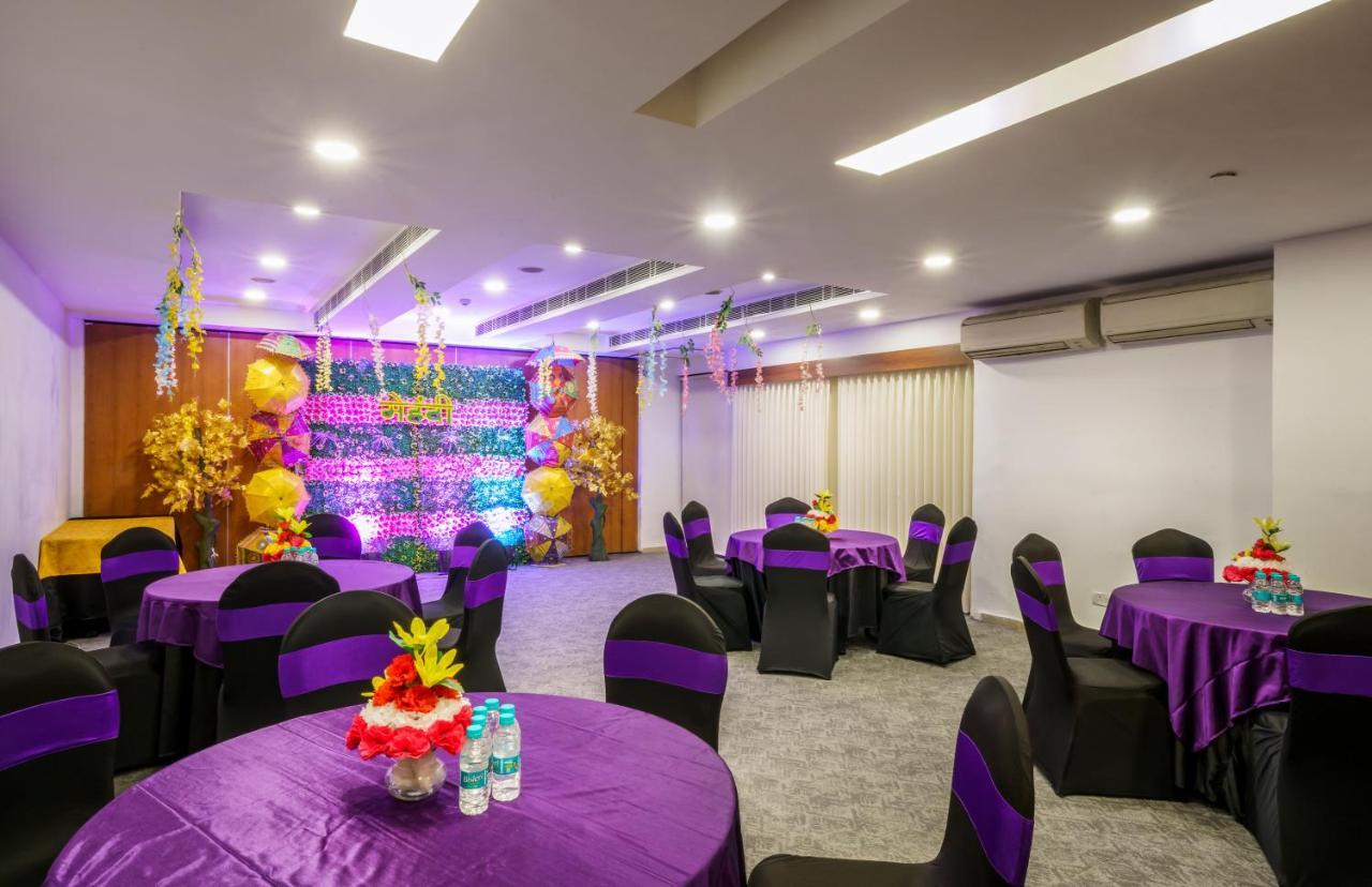Caspia Hotel New Delhi Kültér fotó