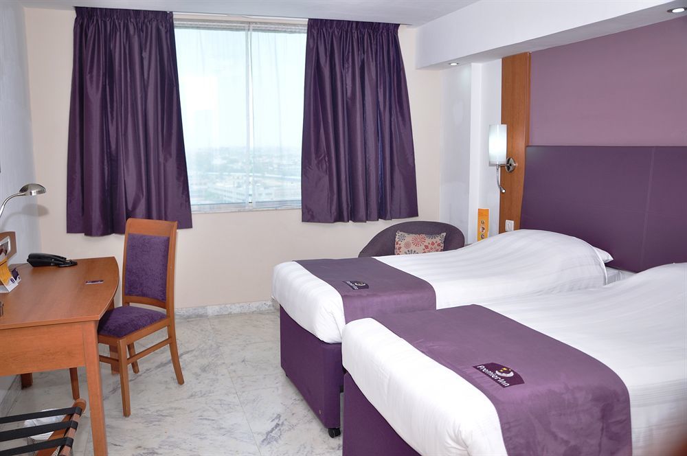 Caspia Hotel New Delhi Kültér fotó