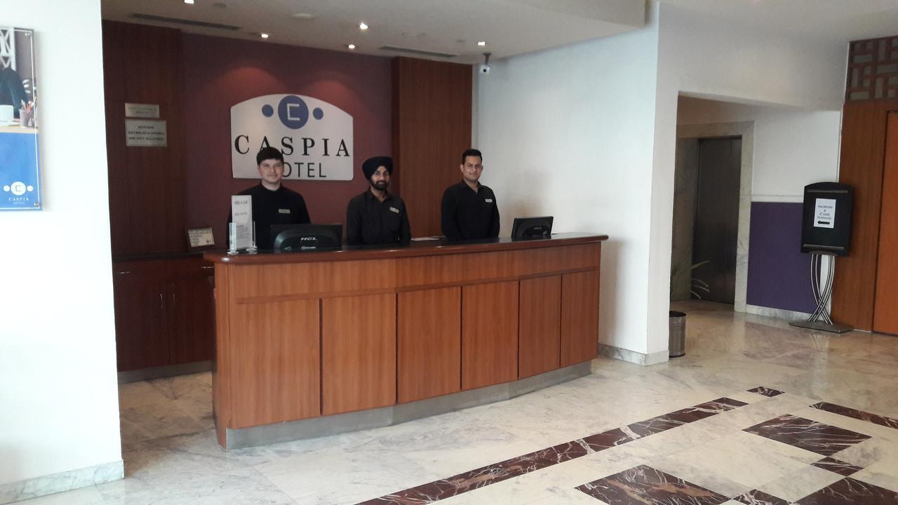 Caspia Hotel New Delhi Kültér fotó